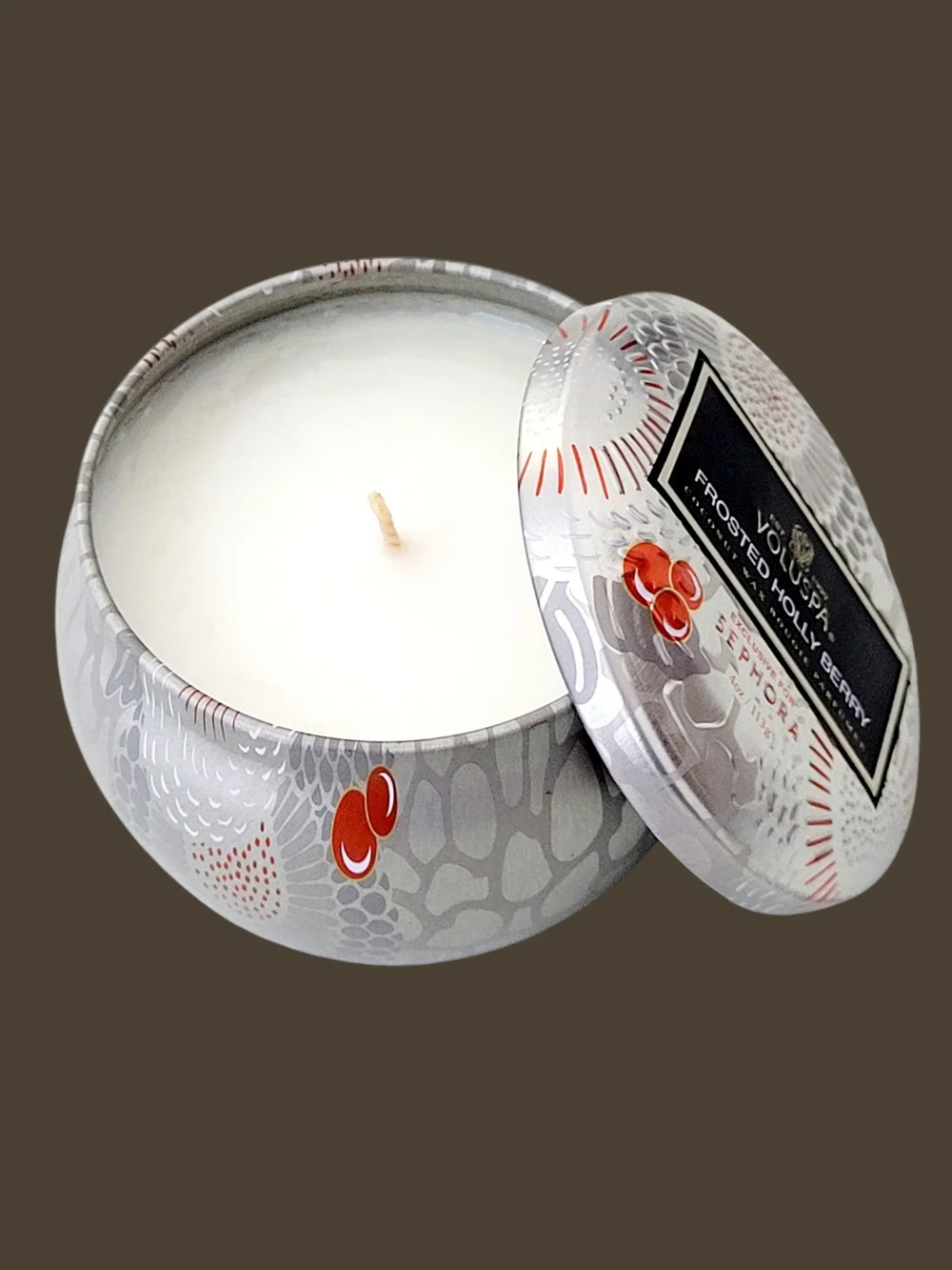 NEW VOLUSPA Frosted Holly Berry  Sephora Exclusive One Wick Scented Candle Tin